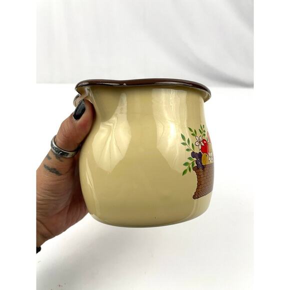 VTG Enamelware Metal Pitcher Fruit Basket Taiwan Mug Farmhouse FTDA 1980s - Picture 9 of 13